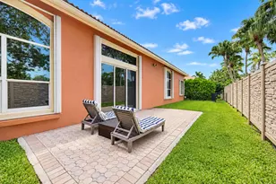 11950 NW 3rd Dr, Coral Springs, FL 33071 - Photo 8
