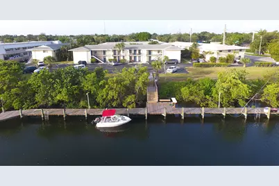 510 Prosperity Farms Road #7B, North Palm Beach, FL 33408 - Photo 2