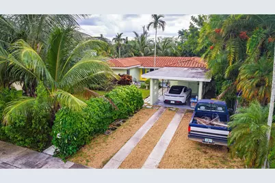 218 NE 2nd Place, Dania Beach, FL 33004 - Photo 22