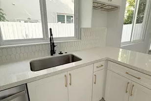 3705 Valais Dr, Hollywood, FL 33021 - Photo 6