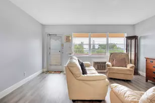 16 Andover A, West Palm Beach, FL 33417 - Photo 4