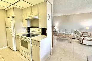 4075 Newport Q Dr, Deerfield Beach, FL 33442 - Photo 10