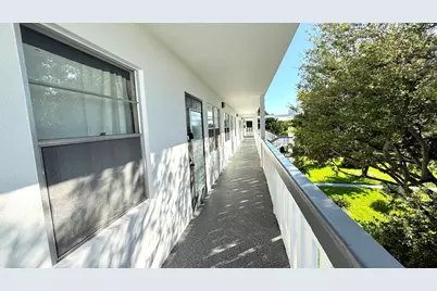 4075 Newport Q Drive, Deerfield Beach, FL 33442 - Photo 32