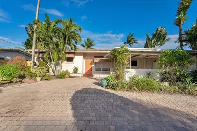 2142 NE 17th Avenue, Wilton Manors, FL 33305 - Photo 1