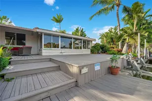 2142 NE 17th Ave, Wilton Manors, FL 33305 - Photo 16