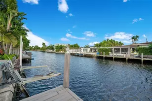 2142 NE 17th Ave, Wilton Manors, FL 33305 - Photo 2