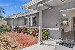 1021 Cherry Ln, Wellington, FL 33414 - Photo 38