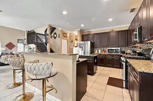 10342 Old Winston Ct, Lake Worth, FL 33449 - Photo 8