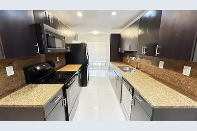 3468 Cluster Road #3468, Miramar, FL 33025 - Photo 4