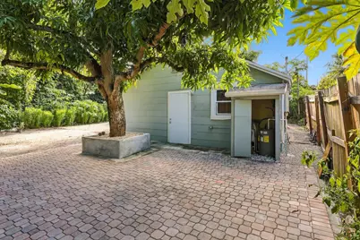618 S Pine Street #B, Lake Worth, FL 33460 - Photo 4