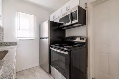 2516 Ave L #Unit b, Fort Pierce, FL 34947 - Photo 4