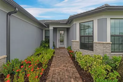 4566 Silverwood Lane N, Oakland Park, FL 33309 - Photo 2