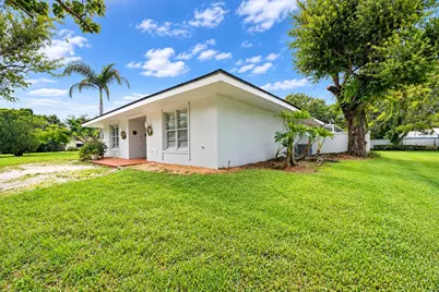 1707 S 8th Street, Fort Pierce, FL 34950 - Photo 4