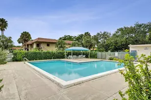 310 Lakeview Dr, Weston, FL 33326 - Photo 36