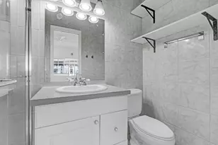 1820 NW 33rd St, Oakland Park, FL 33309 - Photo 16
