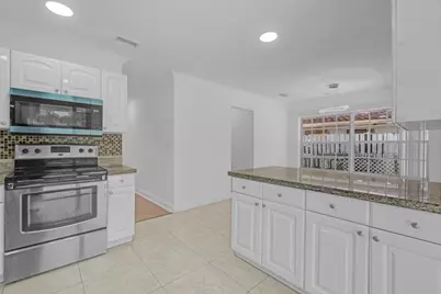 1820 NW 33rd Street, Oakland Park, FL 33309 - Photo 6