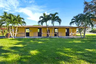 16693 Deer Path Ln, Wellington, FL 33470 - Photo 2