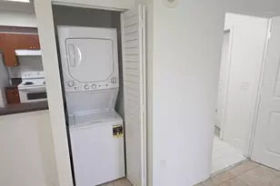 115 SW 11th St, Miami, FL 33130 - Photo 8