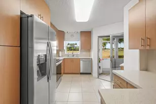 3871 Via Poinciana, Lake Worth, FL 33467 - Photo 1