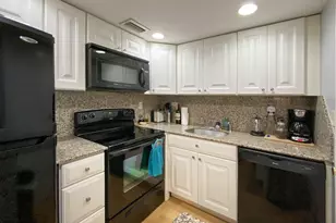 3040 NE 16th Ave, Oakland Park, FL 33334 - Photo 10