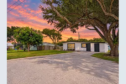 114 21st Street SW, Vero Beach, FL 32962 - Photo 2