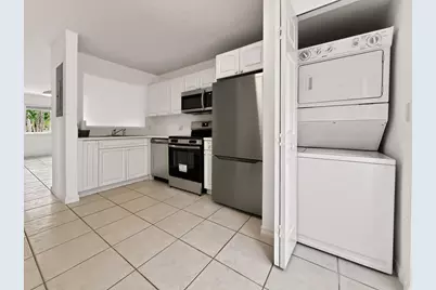 680 NW 79th Terrace, Pembroke Pines, FL 33024 - Photo 10