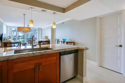 8 Royal Palm Way #2010, Boca Raton, FL 33432 - Photo 4