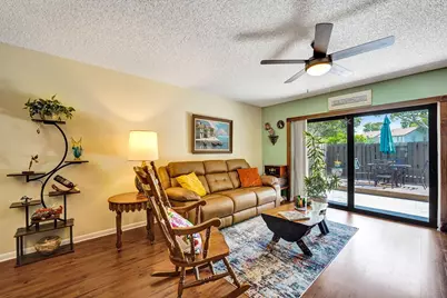 10772 NW 11th Street, Pembroke Pines, FL 33026 - Photo 14