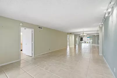 4725 Lucerne Lakes Boulevard E #301, Lake Worth, FL 33467 - Photo 10