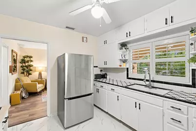 330 Cornell Drive, Lake Worth Beach, FL 33460 - Photo 14