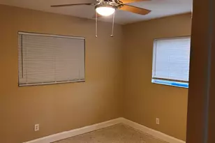 250 NE 40th St, Oakland Park, FL 33334 - Photo 6