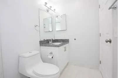 9712 S Belfort Circle, Tamarac, FL 33321 - Photo 20