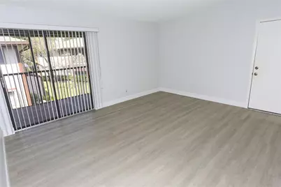 9712 S Belfort Circle, Tamarac, FL 33321 - Photo 10