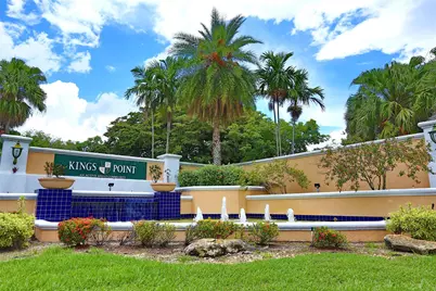 9712 S Belfort Circle, Tamarac, FL 33321 - Photo 4