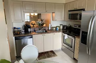 7076 Huntington Ln, Delray Beach, FL 33446 - Photo 10