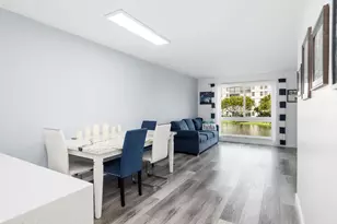 2106 S Cypress Bend Dr, Pompano Beach, FL 33069 - Photo 6