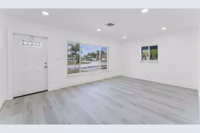 240 NW 5th Street, Deerfield Beach, FL 33441 - Photo 4