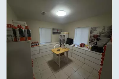 271 E Commercial Boulevard, Oakland Park, FL 33334 - Photo 24