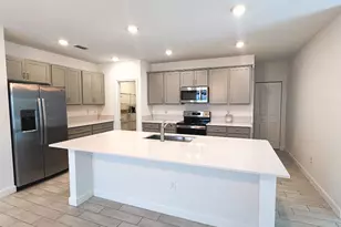 6060 Stonecrest Ct, Haverhill, FL 33415 - Photo 4