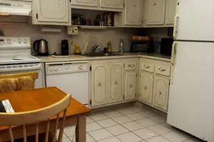 307 Wellington F, West Palm Beach, FL 33417 - Photo 4