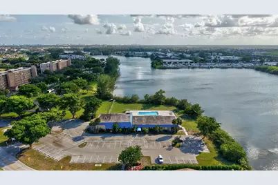 4821 NW 13th Avenue, Deerfield Beach, FL 33064 - Photo 2