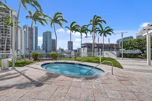 601 NE 36th St, Miami, FL 33137 - Photo 30