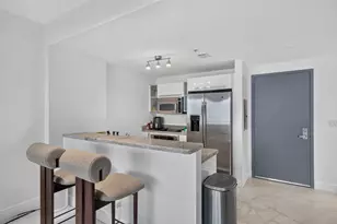 601 NE 36th St, Miami, FL 33137 - Photo 6