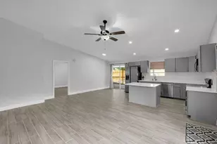 13699 Lavender Ln, Wellington, FL 33414 - Photo 4