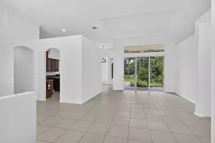 11030 56th Pl N, The Acreage, FL 33411 - Photo 10