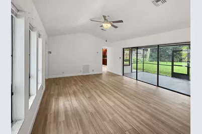 102 Valencia Street, Royal Palm Beach, FL 33411 - Photo 8