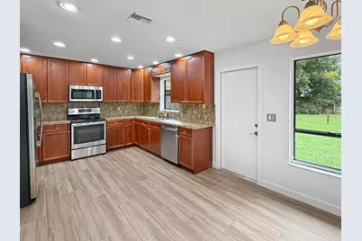 102 Valencia Street, Royal Palm Beach, FL 33411 - Photo 12