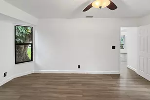 102 Valencia St, Royal Palm Beach, FL 33411 - Photo 14