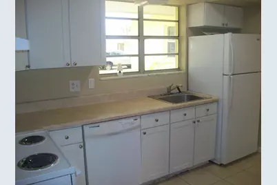 3035 SE 1st Street, Boynton Beach, FL 33435 - Photo 2