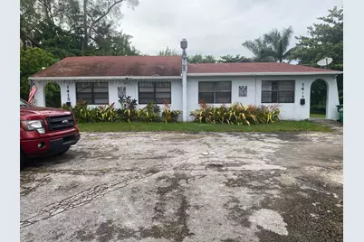 1417 NE 118th Terrace, Miami, FL 33161 - Photo 1